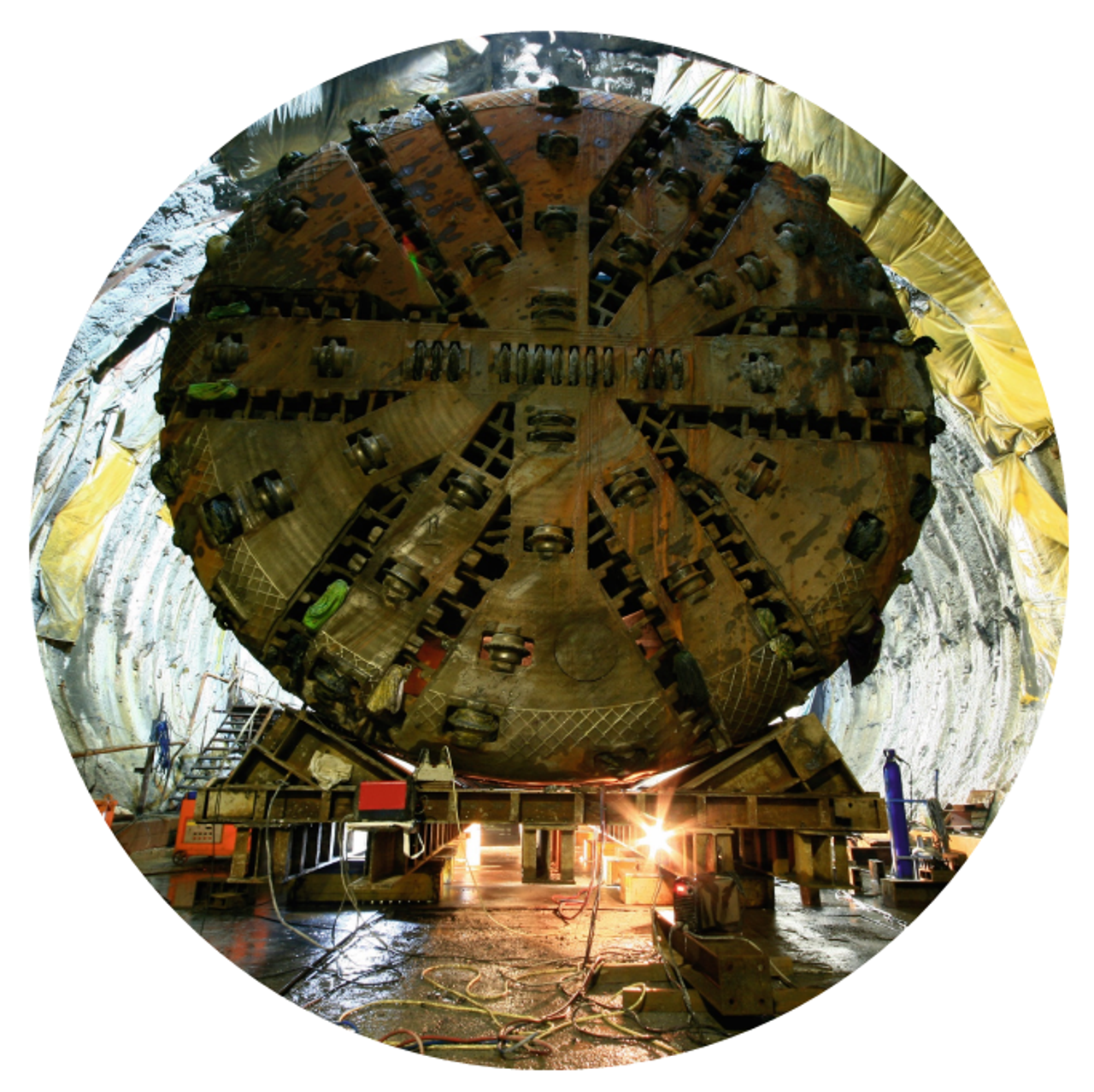 Un tunnelier dans un tunnel